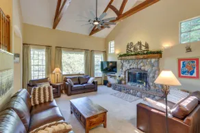 ¡NUEVO! Inicio de lujo Lake Arrowhead - 3 millas a la aldea! - Image 2