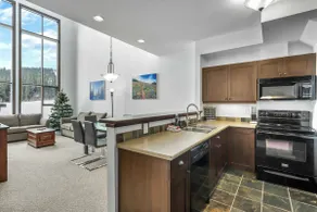 A condo with a view that takes your breath away - Image 2