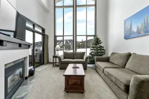 A condo with a view that takes your breath away - Image 4