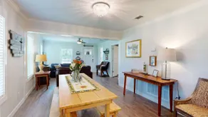 Big Oak Farmhouse - Farm fresh eggs! - Image 2