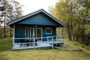Otter with mountain view and enclosed decking - Image 3