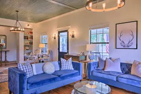 Beautiful Hill Country Cottage - Walk to Downtown! - Image 4