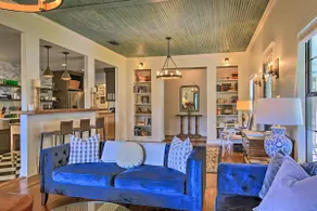 Beautiful Hill Country Cottage - Walk to Downtown! - Image 5