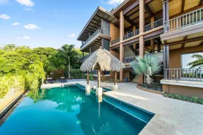 Hillside: Terrace, Pool, Concierge & Beach Access - Image 4