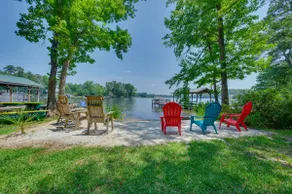 NY! Lake Sinclair Waterfront Home w / Fire Pit + Dock - Image 2
