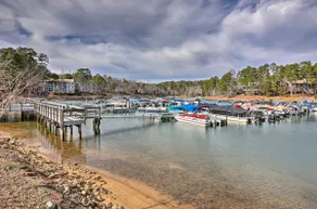 Lake Keowee Resort Condo w/ Balcony & Pool Access! - Image 2