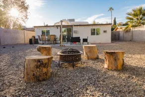 Sunny Guest Suite with large backyard - Pets Welcome - Image 5