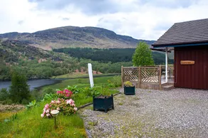 Kingfisher Lodge with sensational loch views - Image 3