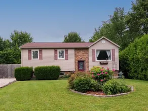 Sunny Gardens - Village of Bayfield - Image 3