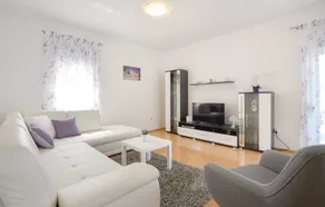 Villa con barbecue, idromassaggio e piscina privata | Vista sulla montagna - Image 3