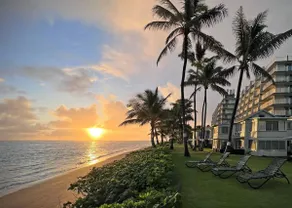 Luxury Beachfront Condo with View - Image 3