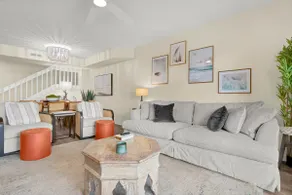 Relaxing townhouse with beautiful ocean views and just steps to the beach! - Image 5