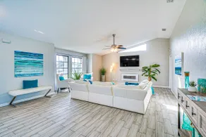 Cape Coral Home moderne avec accès à la piscine, au quai et au golfe - Image 5