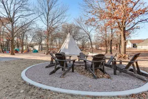 Kingston Home w/ Pickleball: Steps to Lake Texoma! - Image 2