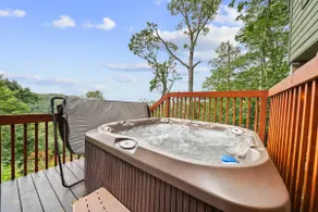 Mountain cottage near outdoor activities - Image 3