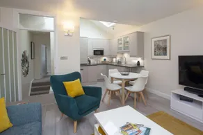 2 Bed in Bath oc-bhr32 - Image 2