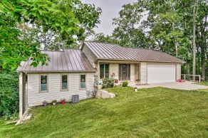 NEU! Grand Rapids Area Lake House mit eigenem Dock! - Image 3