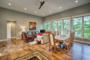 NEU! Grand Rapids Area Lake House mit eigenem Dock! - Image 5