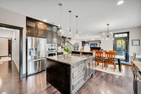 Cove - Huge Estate! King Beds, Games Room & BBQ - Image 3