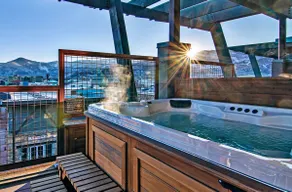 1BR Luxury Suite - Image 3
