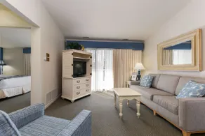 ☀ Smukke Beachside Condo @ The Shores - Image 2
