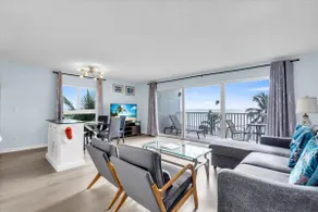 Beachfront Escape – Private Balcony, Gulf Views - Image 2