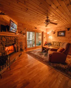 Motel Long Lake ADK Cozy Winter Cabin w/Fireplace - Image 3
