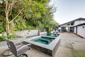 Pool & Coastline Views: Luxe La Jolla Home - Image 4