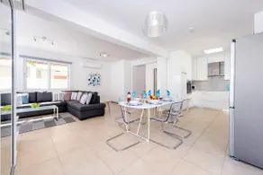 Denne godt nuværende 3 værelses villa er ideel til familier eller en gruppe af venner - Image 5