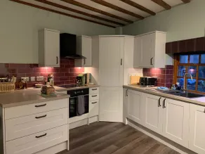 The Carriage House. 8 Bedrooms. Sleeps 24. - Image 5