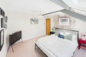 The Artists Pad Locat - Image 3