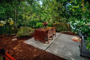 Spacious, Patio, Near Intel and Nike, Walk to MAX - Image 2