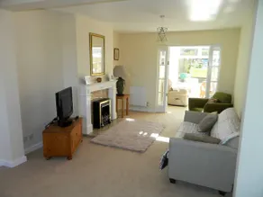 Modernised and spacious family home. - Image 4