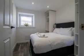 Abbey House Apartment A - Image 3