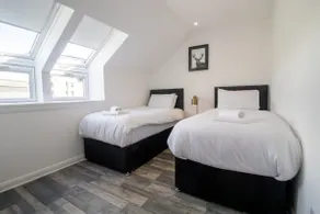 Abbey House Apartment A - Image 4