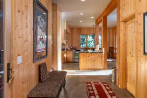 Spacious Luxury Cabin w/Hot Tub Private Lake- Bend - Image 5