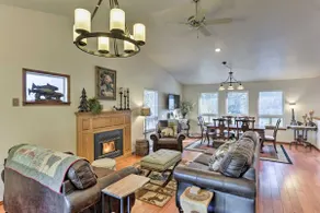 NEU! Crescent City Home w / Deck - 15 Minuten zum Strand - Image 3