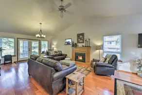 NEU! Crescent City Home w / Deck - 15 Minuten zum Strand - Image 4