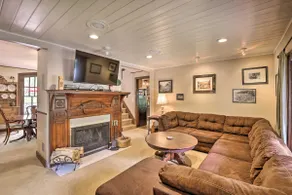 Family Home in Georgetown: Walk to Town & Railroad - Image 3