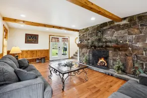 Lodge on Stony Creek - Secluded Cabin Getaway - Image 5