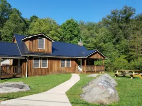 OVR's Cottage auf dem Meadow Run.  Gemütliche Hütte mit Blick auf schönen natürlichen Strom - Image 2