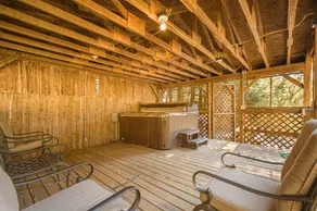 Gorgeous Lodge, indhegnet gård, ombrydes dæk, få minutter fra Ohiopyle! - Image 4