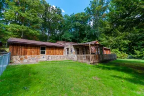 Gorgeous Lodge, indhegnet gård, ombrydes dæk, få minutter fra Ohiopyle! - Image 3