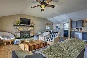 Waterfront Pocono Lake Home w/ Private Dock! - Image 4