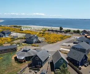 Agate Beach`s Amazing View House - Image 2