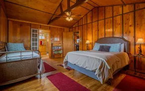 Cowboy Bunkhouse #2, clean rustic charm, located in South Fork Valley, 10 minutes from Downtown Cody - Image 3