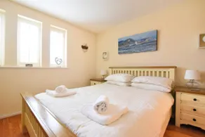 2 Buckfields - Image 3