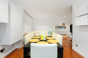 Spacious Refurbished with Parking-3BD 2BT-Retiro - Image 4