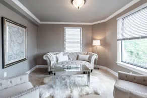 Modern Elegance in the Heart of Downtown Tacoma King Bed Parking AC - Image 2