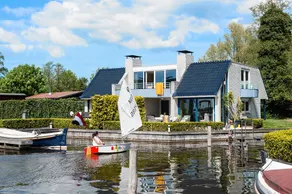 Panorama villa in Loosdrecht Lakes area - Image 2
